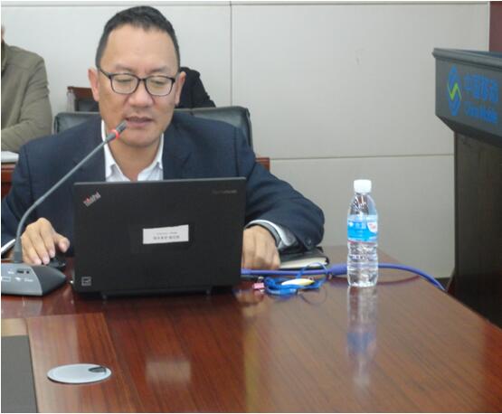 保山移动综合部副总杨涛在培训中宣贯省移动对车辆治理的相关要求事项。。